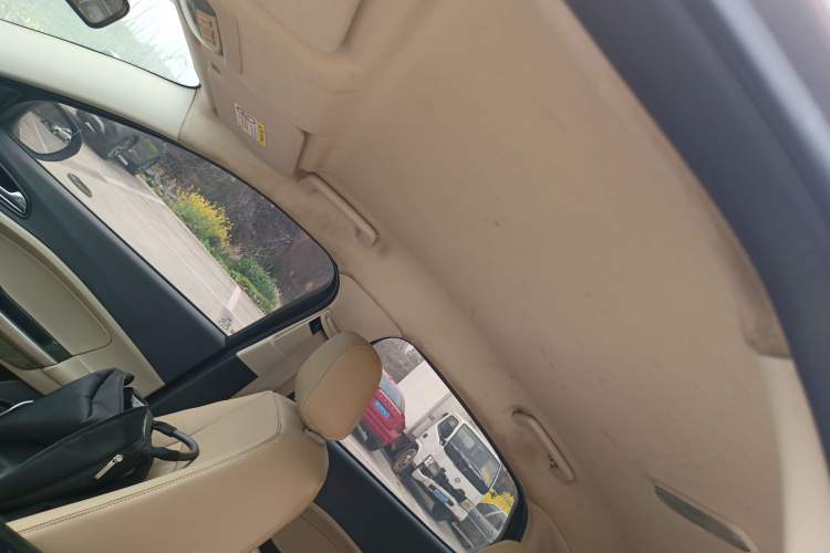 Used Ford Escort 2015 1.5L Manual Comfort Model Headliner