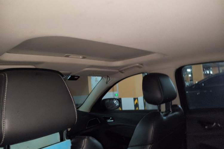 Used Ford Escort 2015 1.5L Automatic Fashion Model Headliner