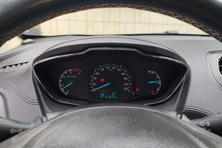 Used Ford Escort 2015 1.5L Automatic Fashion Model Instrument Cluster