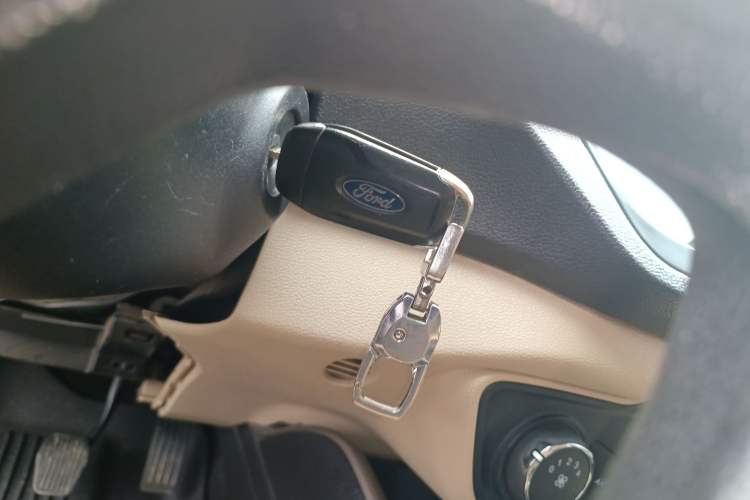 Used Ford Escort 2015 1.5L Manual Comfort Model Interior 1