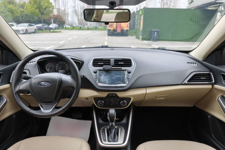 Used Ford Escort 2015 1.5L Automatic Comfort Edition Interior 2
