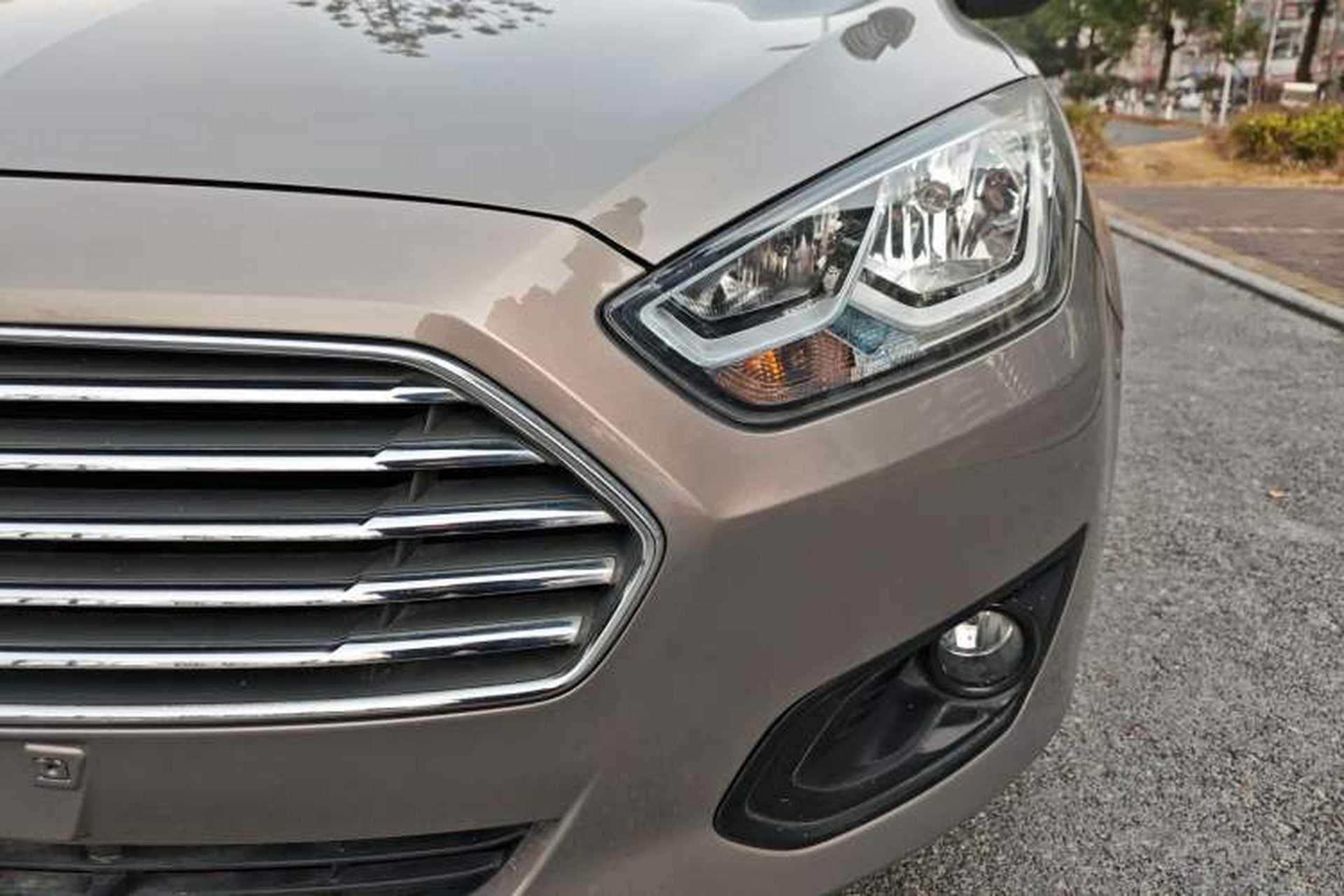 Used Ford Escort 2015 1.5L Manual Comfort Model Left Front Headlight
