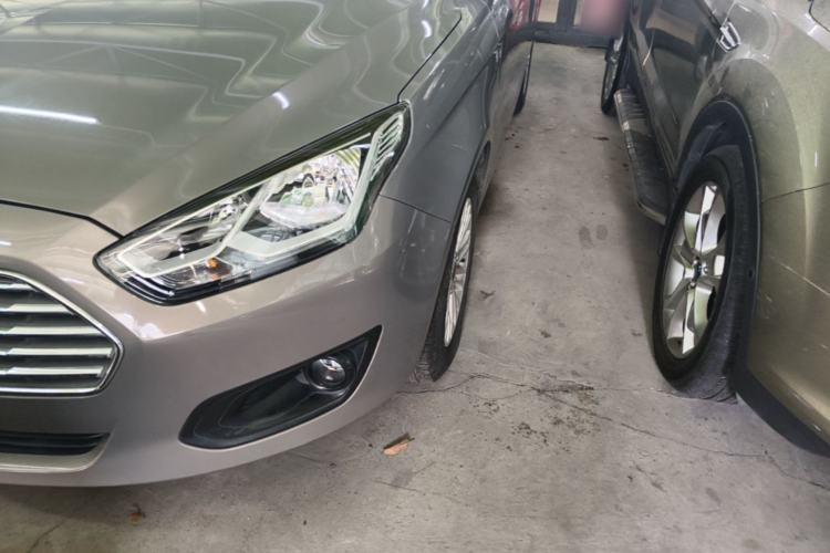Used Ford Escort 2015 1.5L Automatic Comfort Edition Left Front Headlight