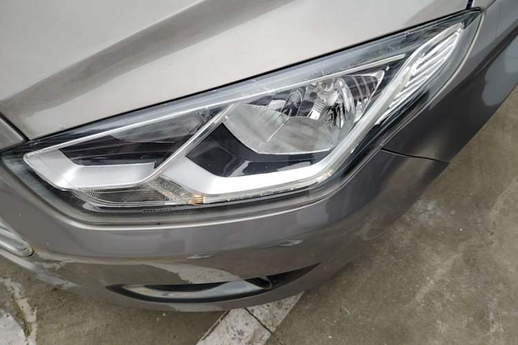 Used Ford Escort 2015 1.5L Automatic Fashion Model Left Front Headlight