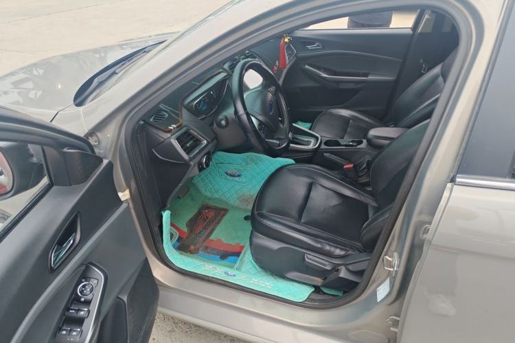 Used Ford Escort 2015 1.5L Automatic Fashion Model Left Front Seat