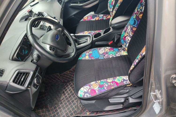 Used Ford Escort 2015 1.5L Automatic Fashion Model Left Front Seat