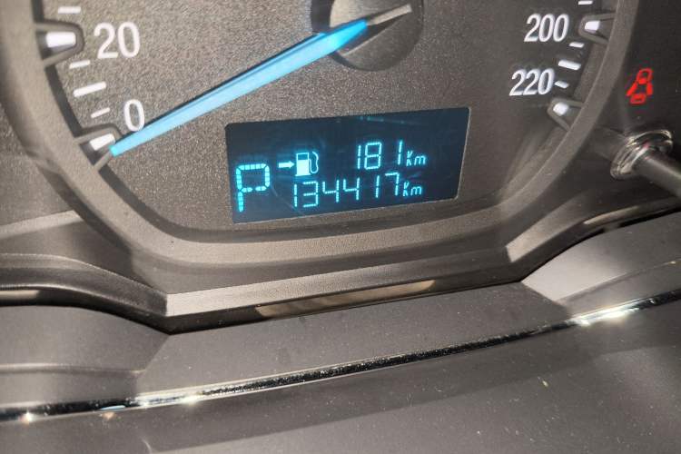Used Ford Escort 2015 1.5L Automatic Fashion Model Odometer Close Up