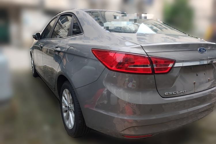 Used Ford Escort 2015 1.5L Automatic Fashion Model Rear Left 45 Deg
