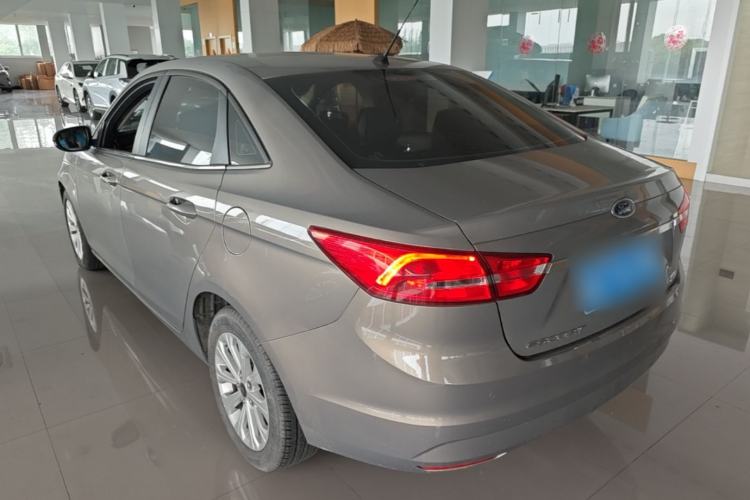 Used Ford Escort 2015 1.5L Automatic Fashion Model Rear Left 45 Deg