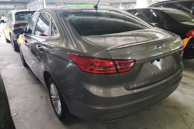 Used Ford Escort 2015 1.5L Automatic Comfort Edition Rear Left 45 Deg