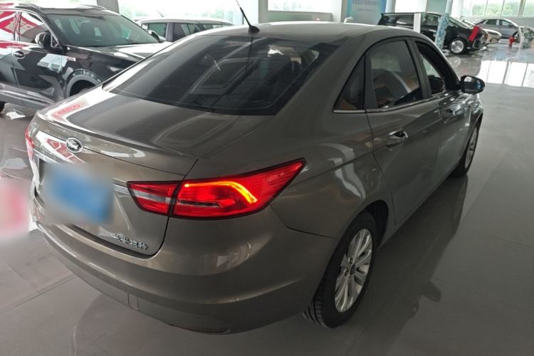 Used Ford Escort 2015 1.5L Automatic Fashion Model Rear Right 45 Deg