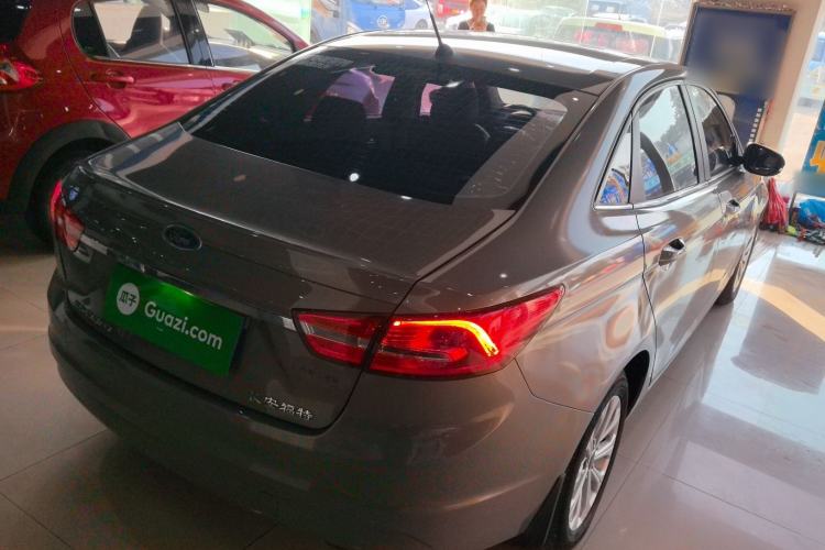 Used Ford Escort 2015 1.5L Automatic Fashion Model Rear Right 45 Deg