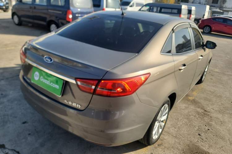 Used Ford Escort 2015 1.5L Automatic Fashion Model Rear Right 45 Deg