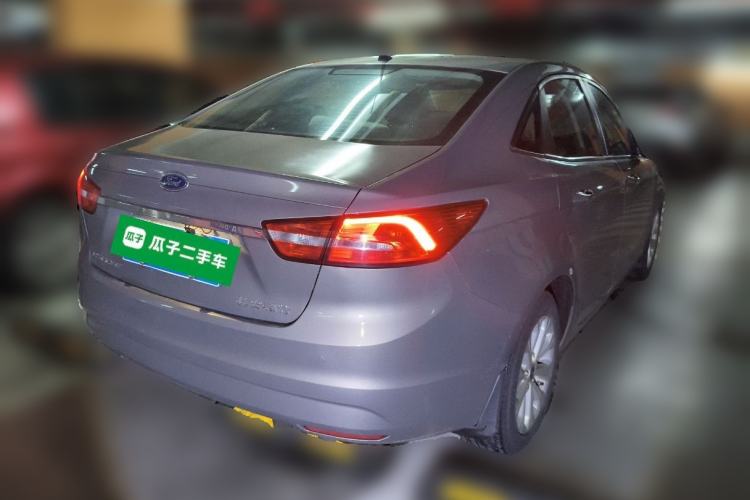Used Ford Escort 2015 1.5L Automatic Fashion Model Rear Right 45 Deg