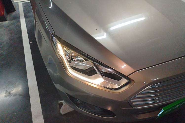 Used Ford Escort 2015 1.5L Manual Comfort Model Right Front Headlight