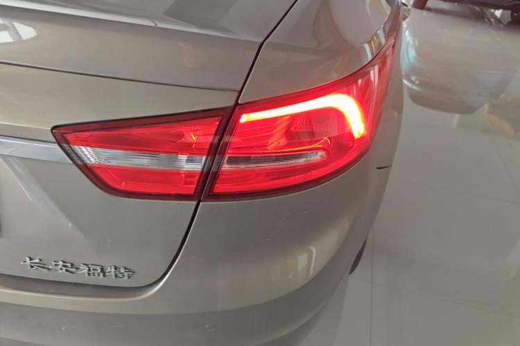 Used Ford Escort 2015 1.5L Automatic Fashion Model Right Rear Taillight