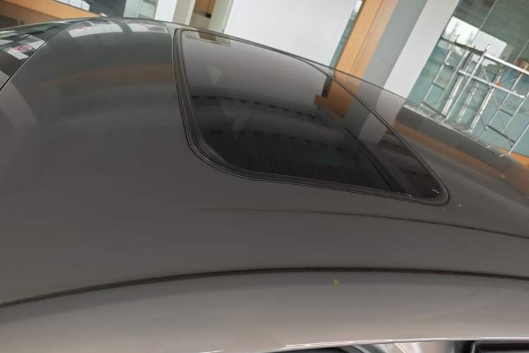 Used Ford Escort 2015 1.5L Automatic Fashion Model Roof