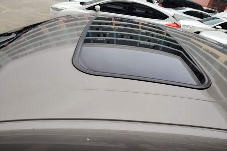 Used Ford Escort 2015 1.5L Automatic Fashion Model Roof