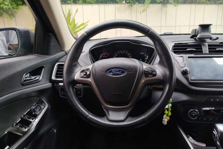 Used Ford Escort 2015 1.5L Automatic Fashion Model Steering Wheel