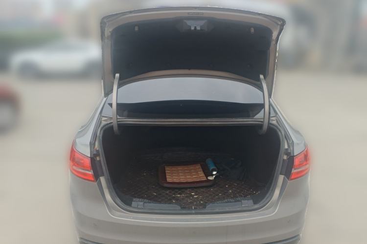 Used Ford Escort 2015 1.5L Automatic Fashion Model Trunk