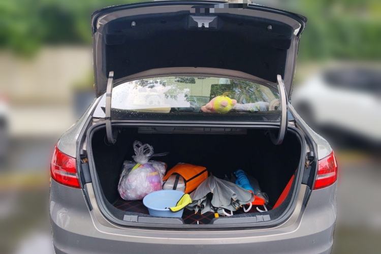 Used Ford Escort 2015 1.5L Automatic Fashion Model Trunk