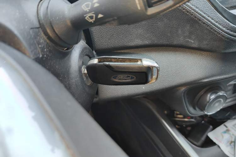 Used Ford Escort 2015 1.5L Automatic Fashion Model Vehicle Key