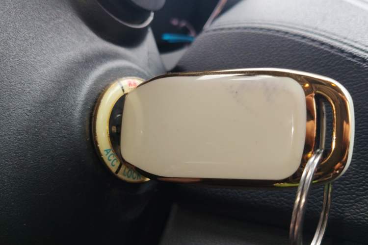 Used Ford Escort 2015 1.5L Automatic Fashion Model Vehicle Key