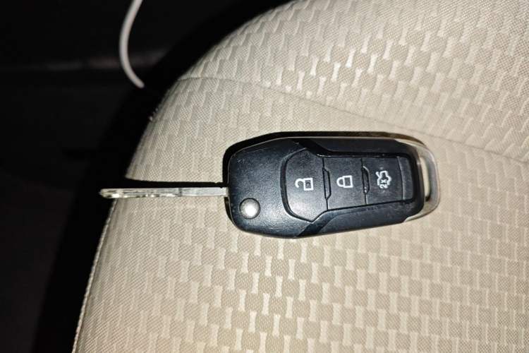 Used Ford Escort 2015 1.5L Automatic Comfort Edition Vehicle Key