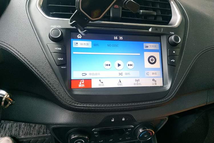 Used Ford Escort 2017 Happiness Edition 1.5L Automatic Fashion Version Audio And AC Panel