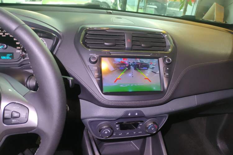 Used Ford Escort 2017 Happiness Edition 1.5L Automatic Fashion Version Audio And AC Panel
