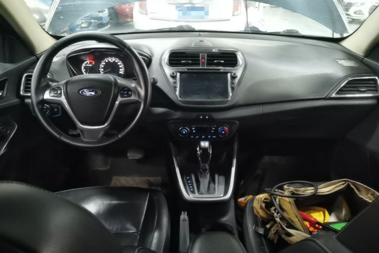 Used Ford Escort 2017 Happiness Edition 1.5L Automatic Fashion Version Center Console