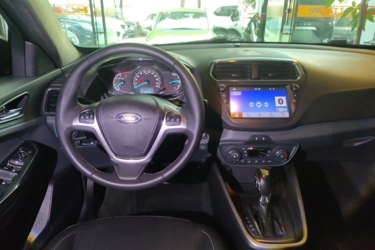 Used Ford Escort 2017 Happiness Edition 1.5L Automatic Fashion Version Center Console