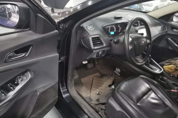Used Ford Escort 2017 Happiness Edition 1.5L Automatic Fashion Version Driver Seat