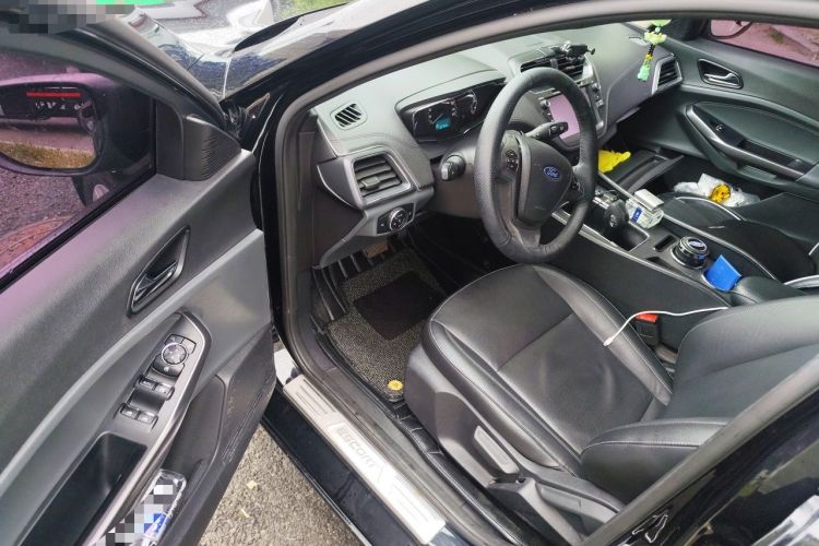 Used Ford Escort 2017 Happiness Edition 1.5L Automatic Fashion Version Driver Seat