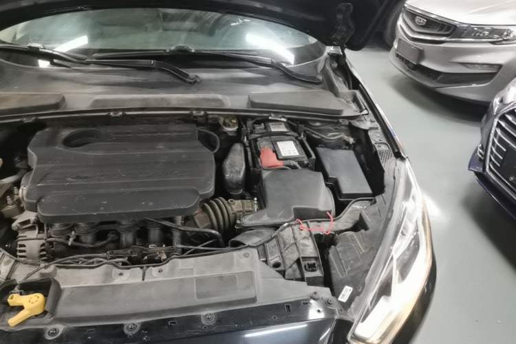 Used Ford Escort 2017 Happiness Edition 1.5L Automatic Fashion Version Engine Bay Left