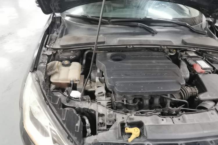 Used Ford Escort 2017 Happiness Edition 1.5L Automatic Fashion Version Engine Bay Right