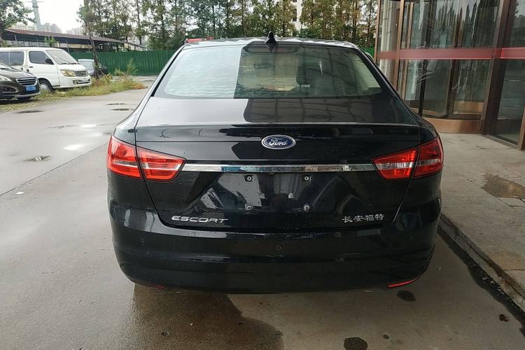 Used Ford Escort 2017 Happiness Edition 1.5L Automatic Fashion Version Exterior 4