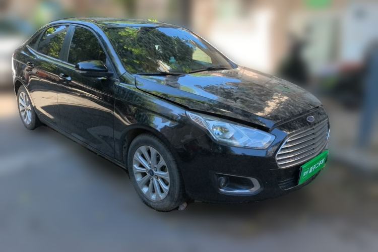 Used Ford Escort 2017 Happiness Edition 1.5L Automatic Fashion Version Front Right 45 Deg