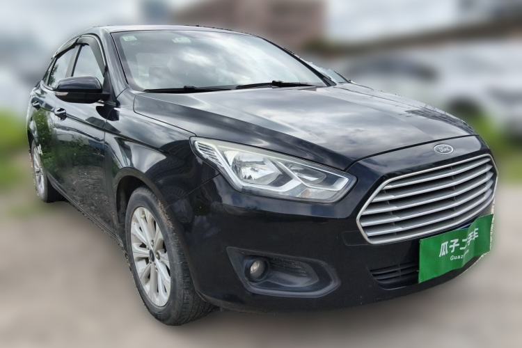 Used Ford Escort 2017 Happiness Edition 1.5L Automatic Fashion Version Front Right 45 Deg
