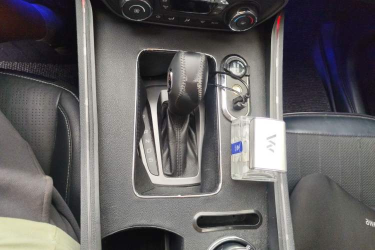 Used Ford Escort 2017 Happiness Edition 1.5L Automatic Fashion Version Gear Lever