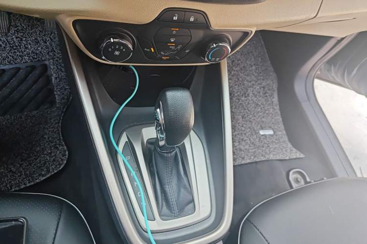 Used Ford Escort 2017 1.5L Automatic Comfort Model Gear Lever