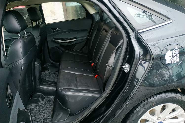 Used Ford Escort 2017 Happiness Edition 1.5L Automatic Fashion Version Interior 4