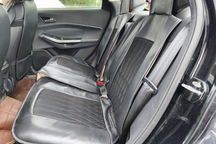 Used Ford Escort 2017 Happiness Edition 1.5L Automatic Fashion Version Left Rear Seat