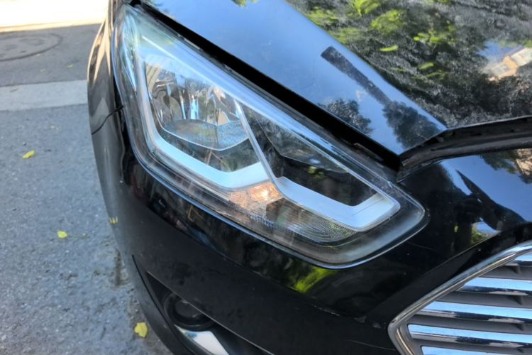 Used Ford Escort 2017 Happiness Edition 1.5L Automatic Fashion Version Right Front Headlight