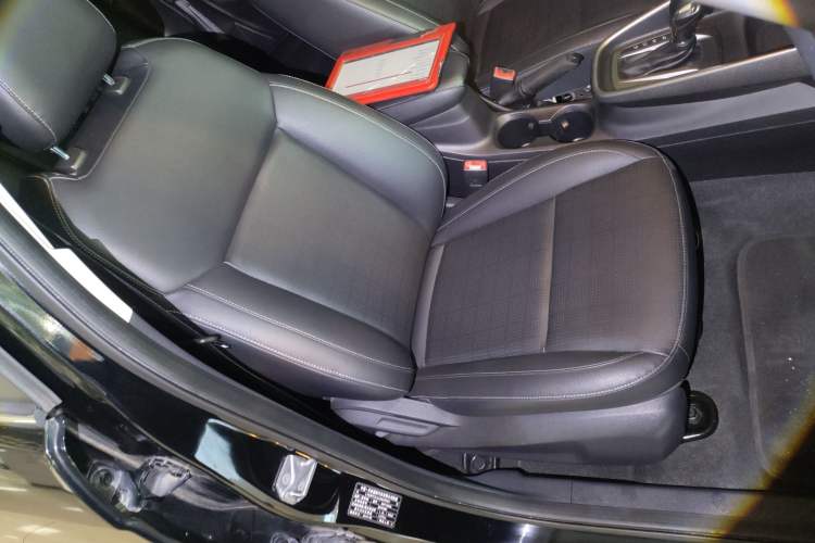 Used Ford Escort 2017 Happiness Edition 1.5L Automatic Fashion Version Right Front Seat
