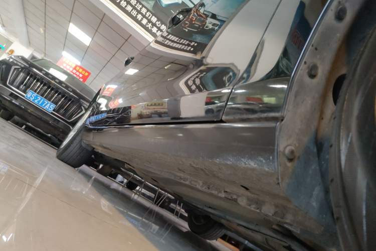 Used Ford Escort 2017 Happiness Edition 1.5L Automatic Fashion Version Right Side Sill