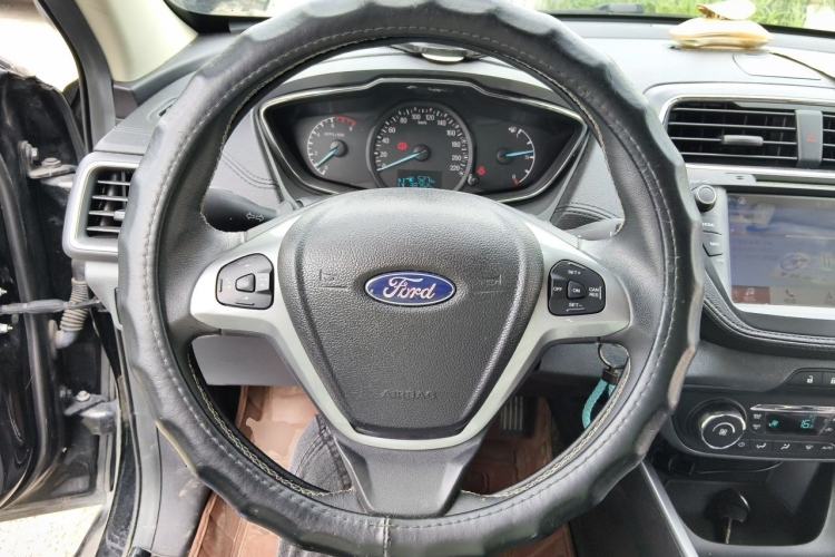 Used Ford Escort 2017 Happiness Edition 1.5L Automatic Fashion Version Steering Wheel