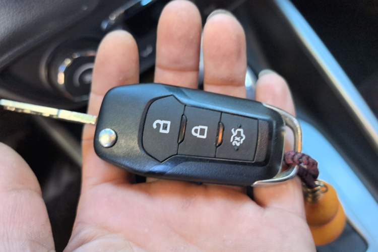 Used Ford Escort 2017 Happiness Edition 1.5L Automatic Fashion Version Vehicle Key