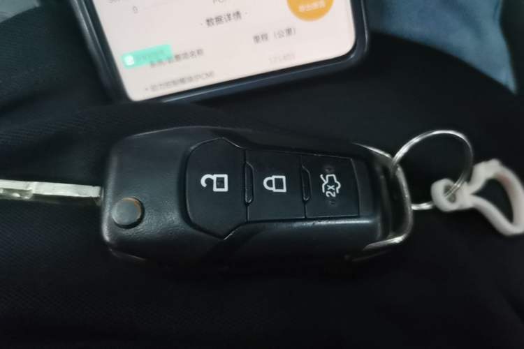 Used Ford Escort 2017 Happiness Edition 1.5L Automatic Fashion Version Vehicle Key