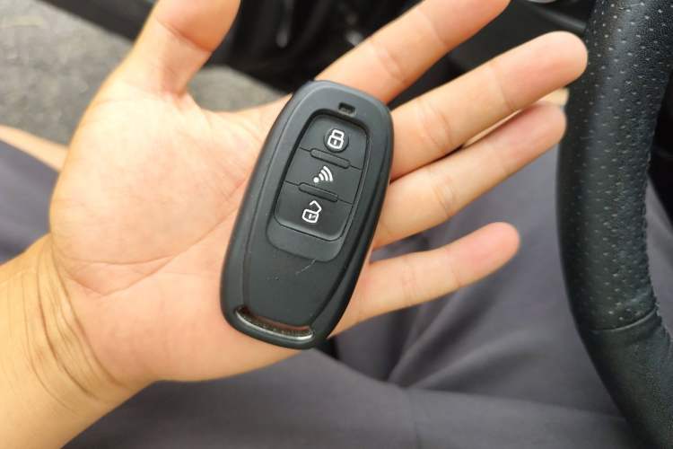 Used Ford Escort 2017 Happiness Edition 1.5L Automatic Fashion Version Vehicle Key